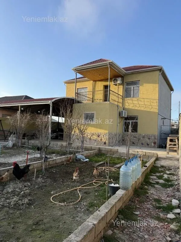 Satılır 6 otaqlı həyət evi 200 m²