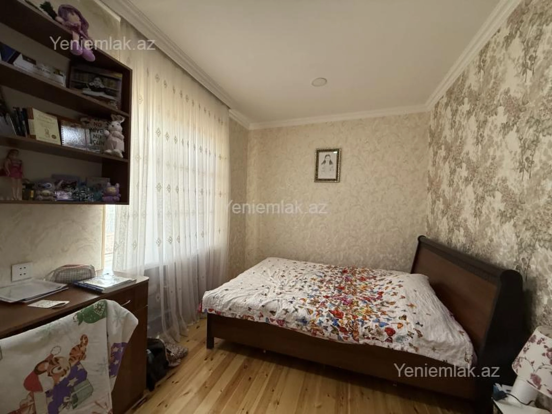 Satılır 6 otaqlı həyət evi 200 m²