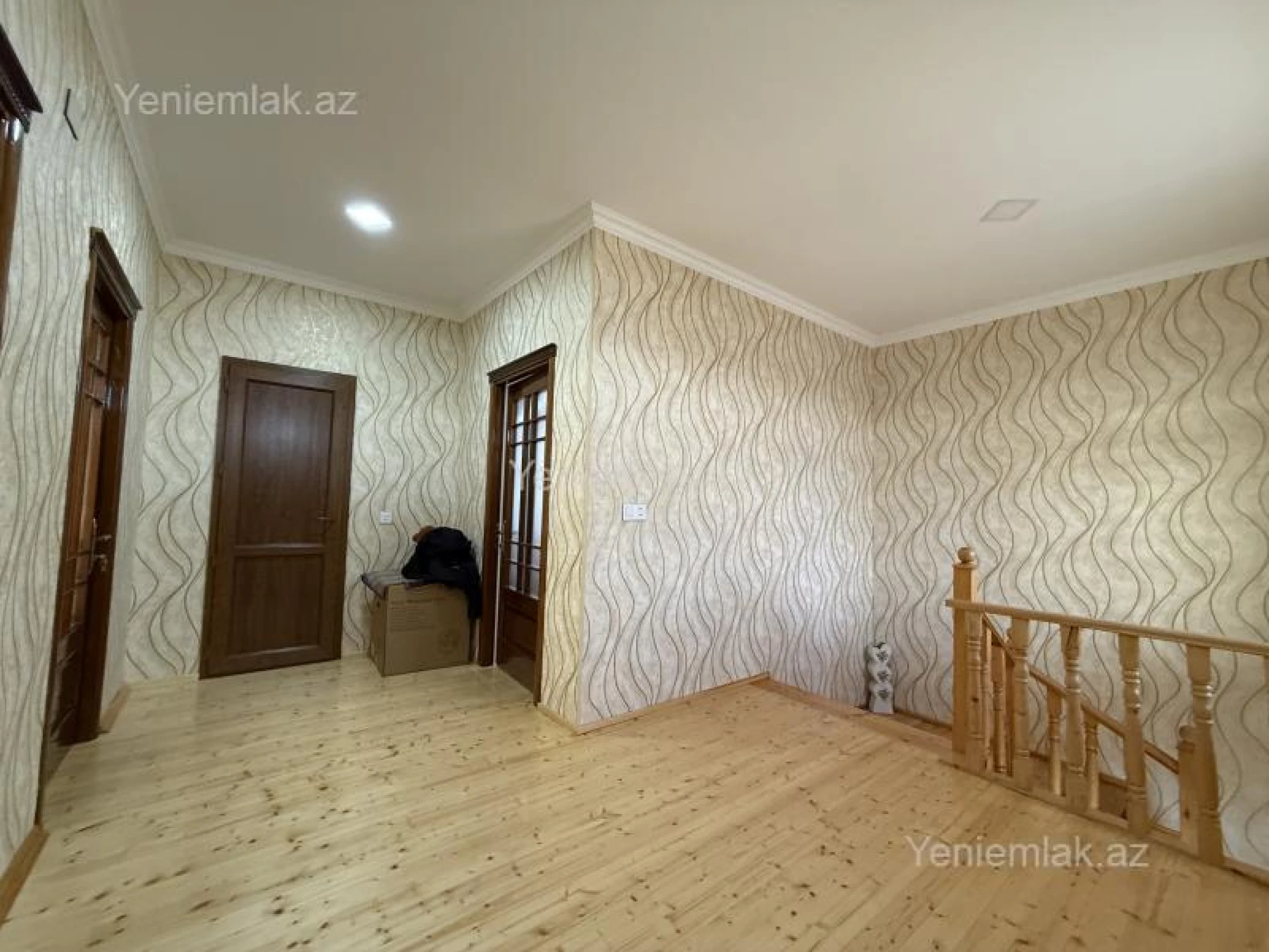 Satılır 6 otaqlı həyət evi 200 m²