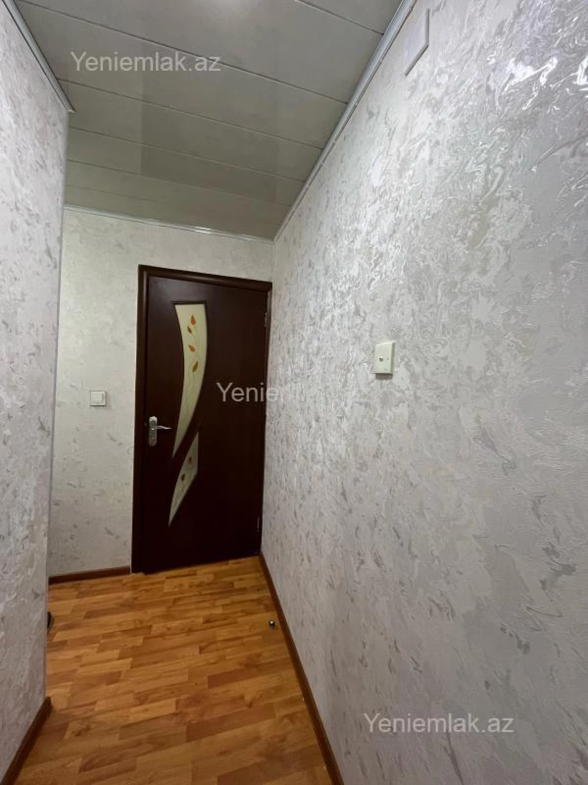 Satılır 2 otaqlı köhnə tikili 48 m²