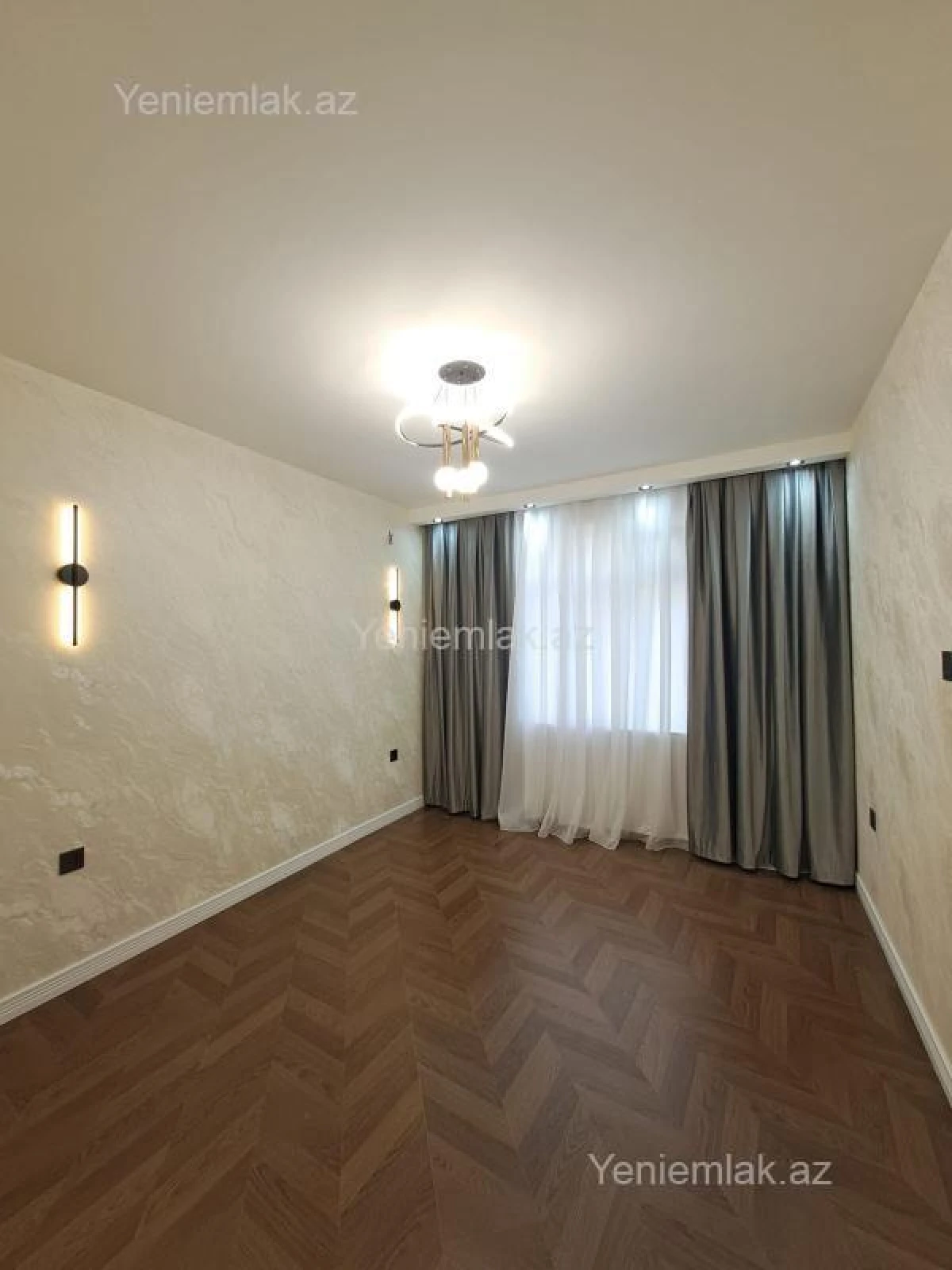 Satılır 3 otaqlı köhnə tikili 80 m²