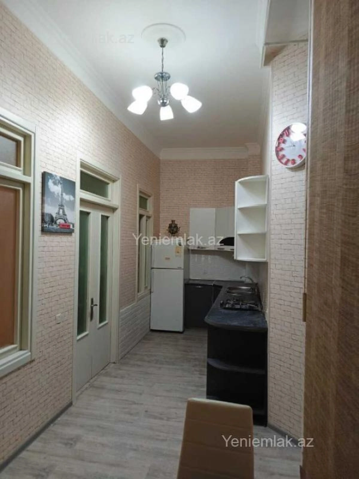 Satılır 2 otaqlı köhnə tikili 55 m²