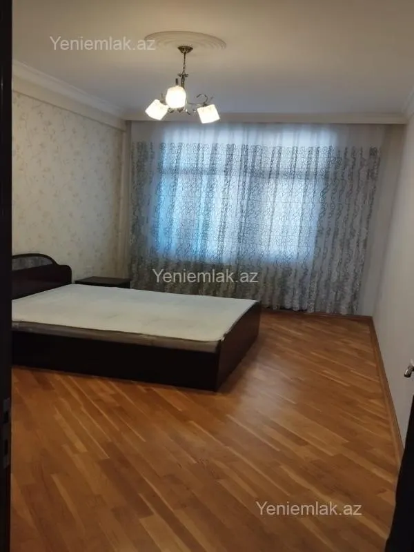 Satılır 3 otaqlı yeni tikili 125 m²