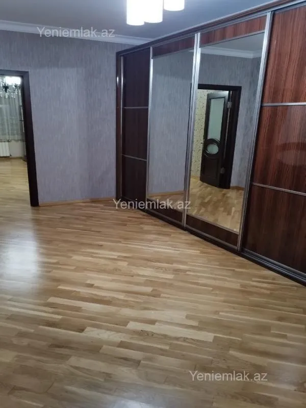 Satılır 3 otaqlı yeni tikili 125 m²