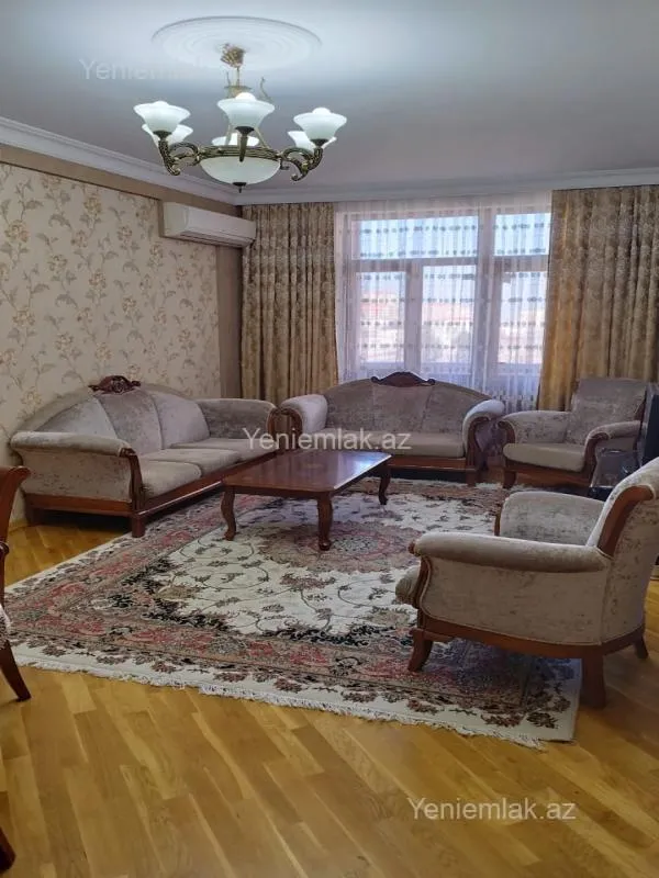 Satılır 3 otaqlı yeni tikili 125 m²