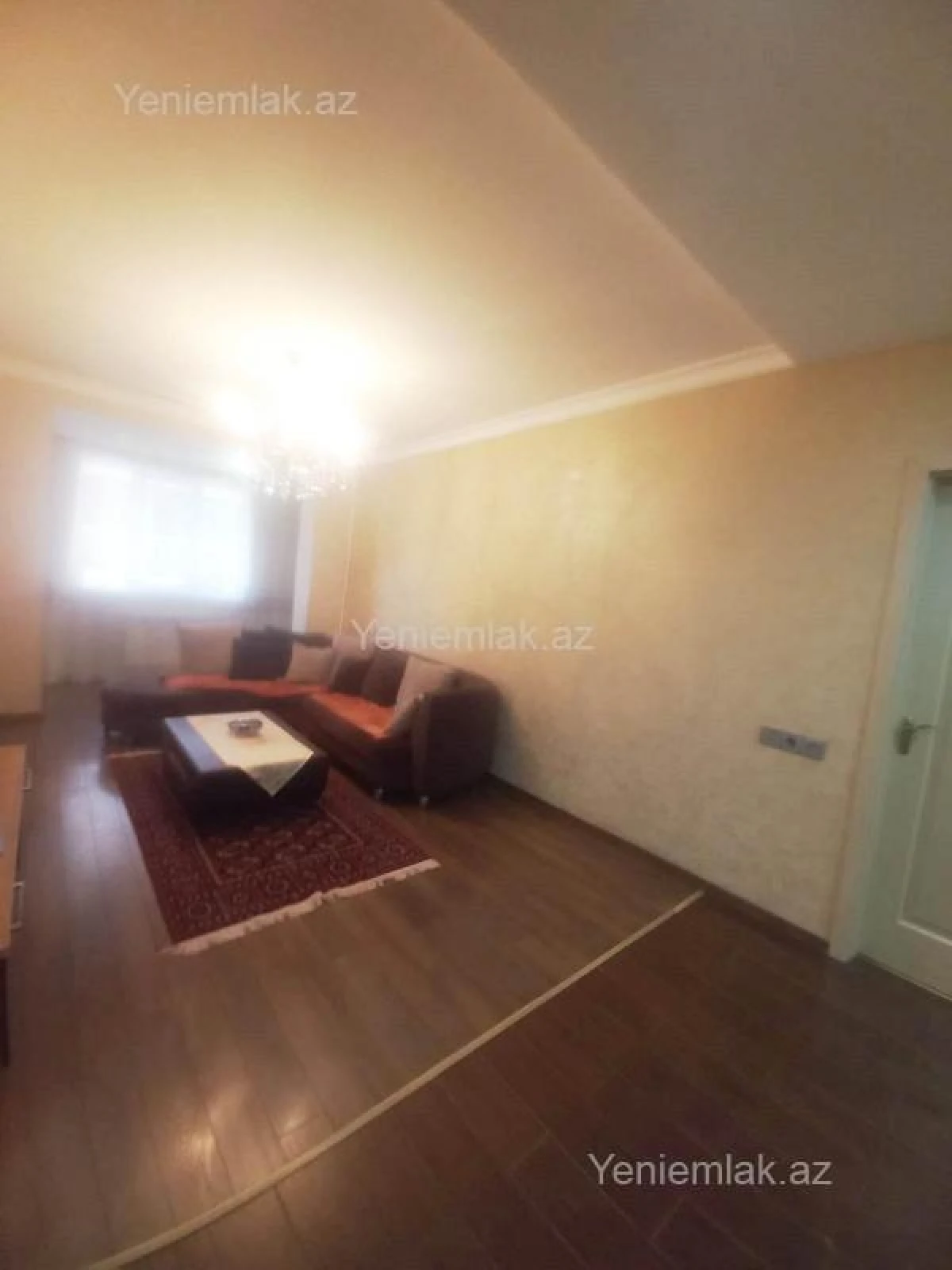 Satılır 4 otaqlı köhnə tikili 120 m²