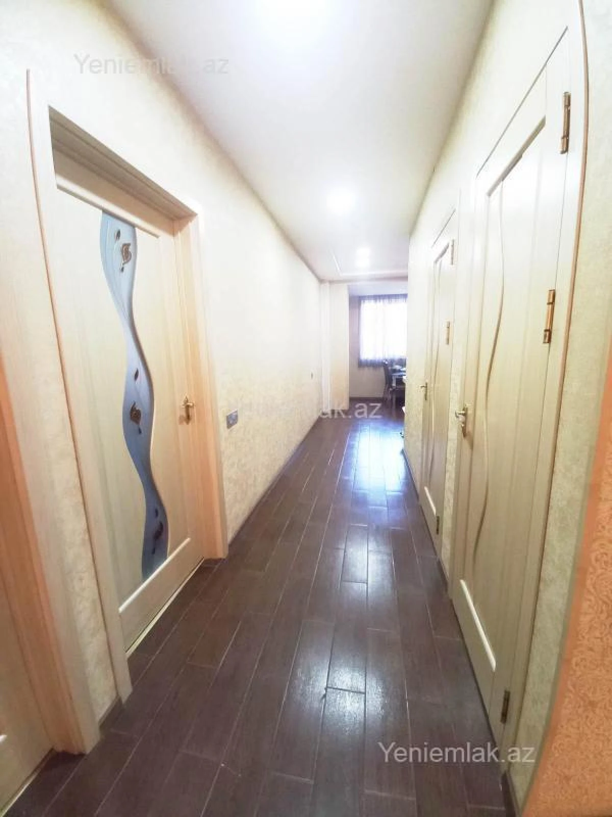 Satılır 4 otaqlı köhnə tikili 120 m²