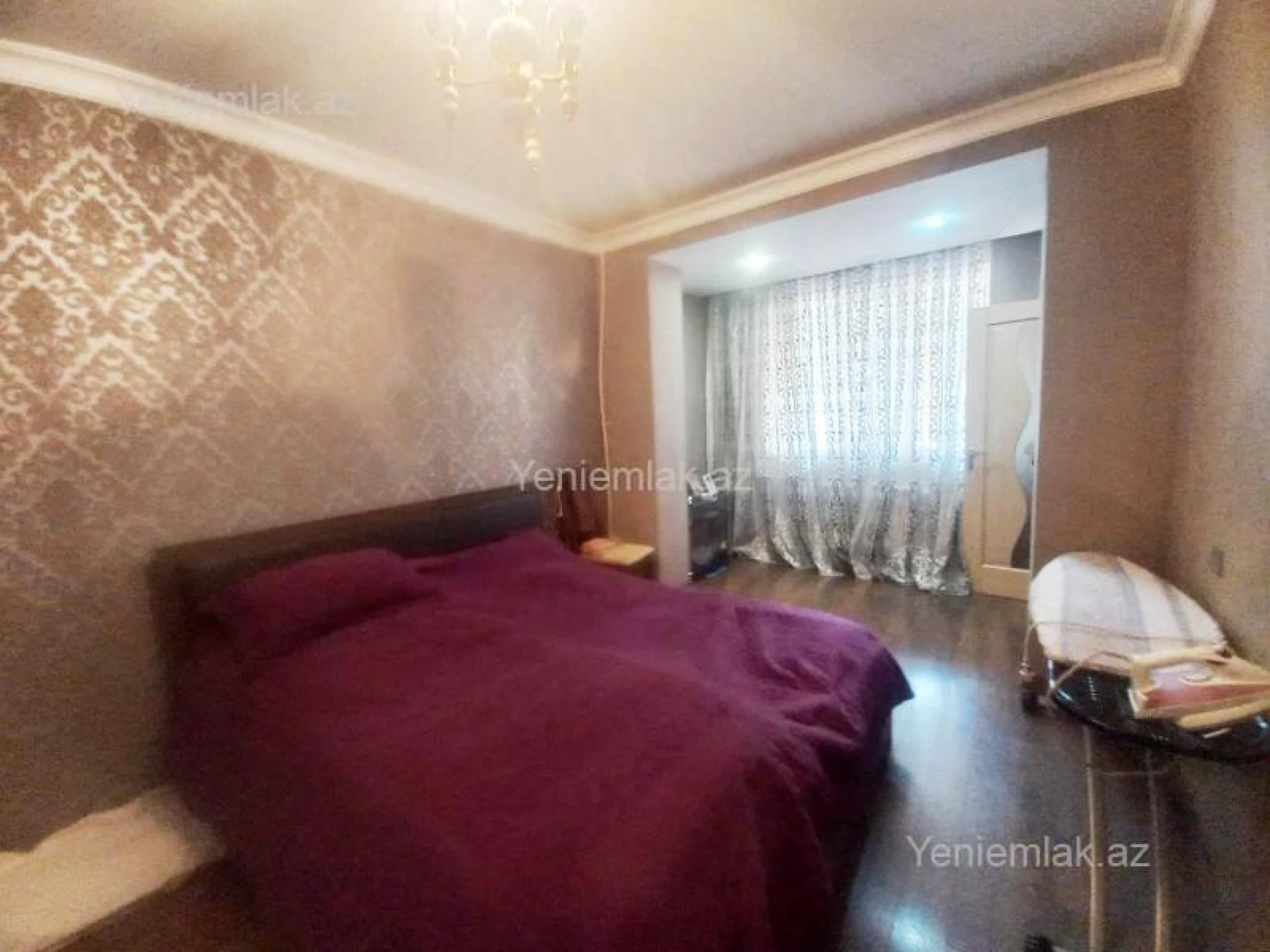 Satılır 4 otaqlı köhnə tikili 120 m²