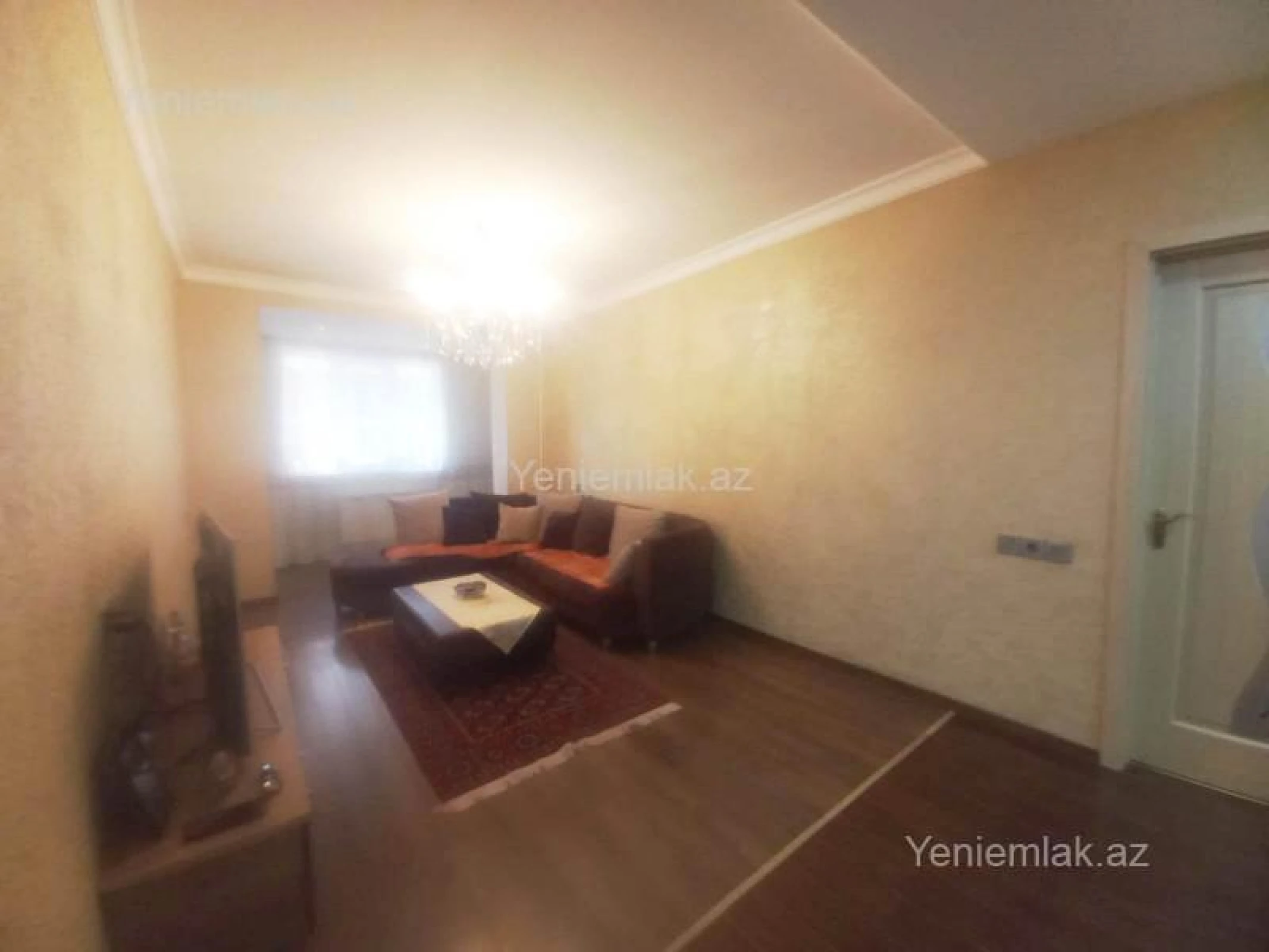 Satılır 4 otaqlı köhnə tikili 120 m²