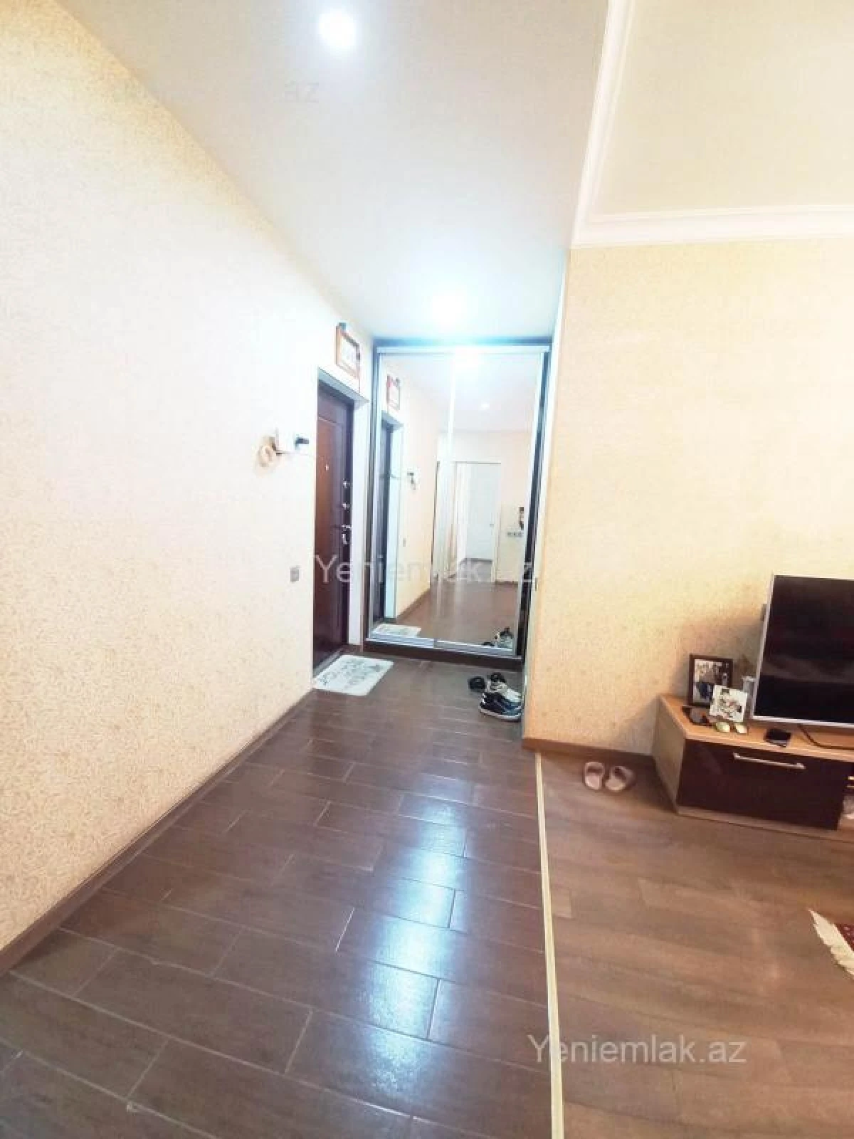 Satılır 4 otaqlı köhnə tikili 120 m²
