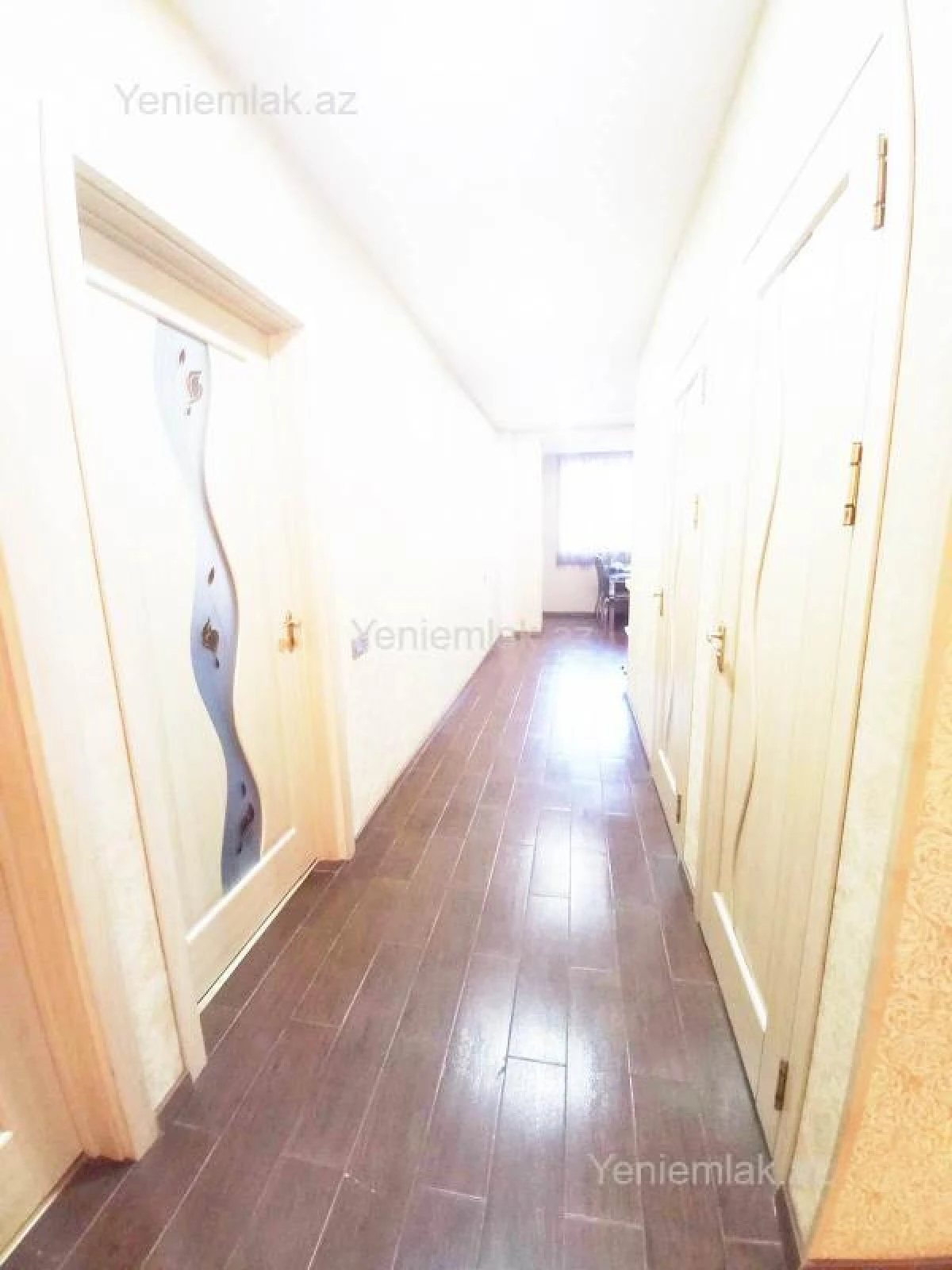 Satılır 4 otaqlı köhnə tikili 120 m²