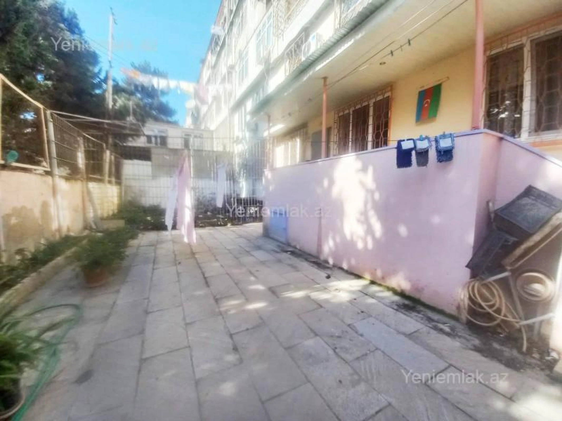 Satılır 4 otaqlı köhnə tikili 120 m²