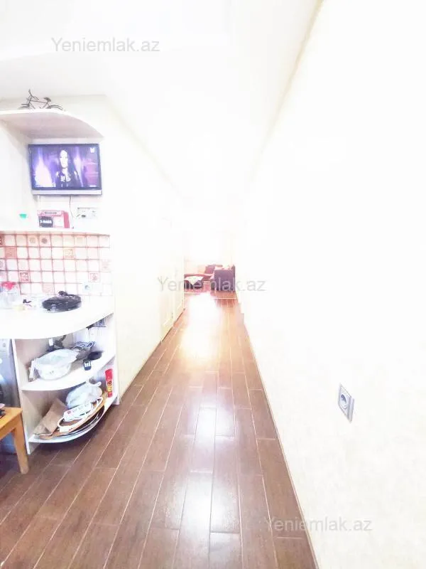 Satılır 4 otaqlı köhnə tikili 120 m²