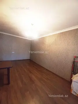 Satılır 4 otaqlı köhnə tikili 120 m²