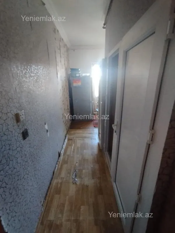 Satılır 2 otaqlı köhnə tikili 52 m²