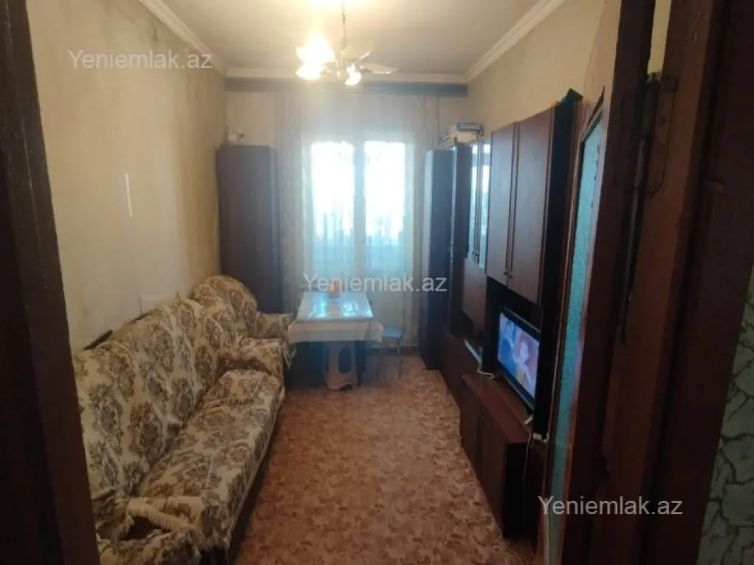 Satılır 2 otaqlı köhnə tikili 52 m²