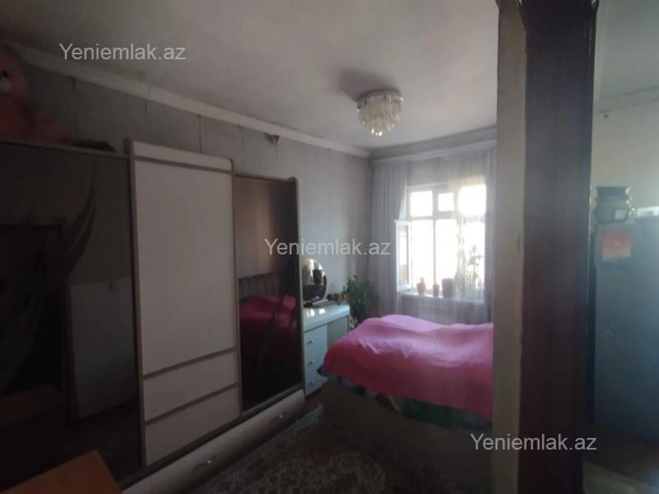 Satılır 2 otaqlı köhnə tikili 52 m²