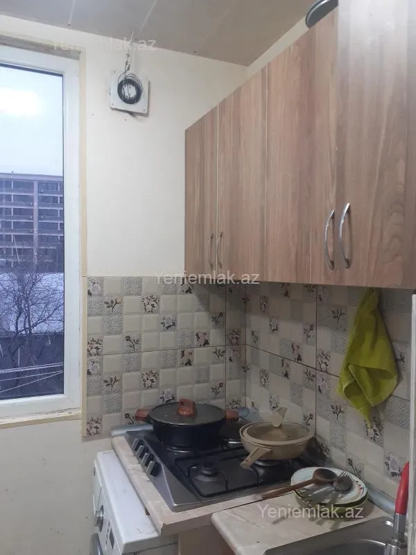 Satılır 2 otaqlı köhnə tikili 35 m²