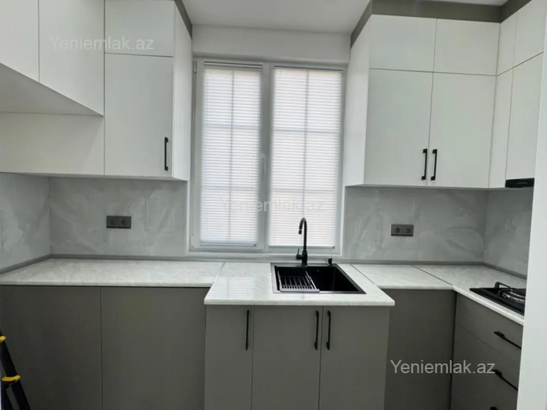 Satılır 2 otaqlı köhnə tikili 45 m²