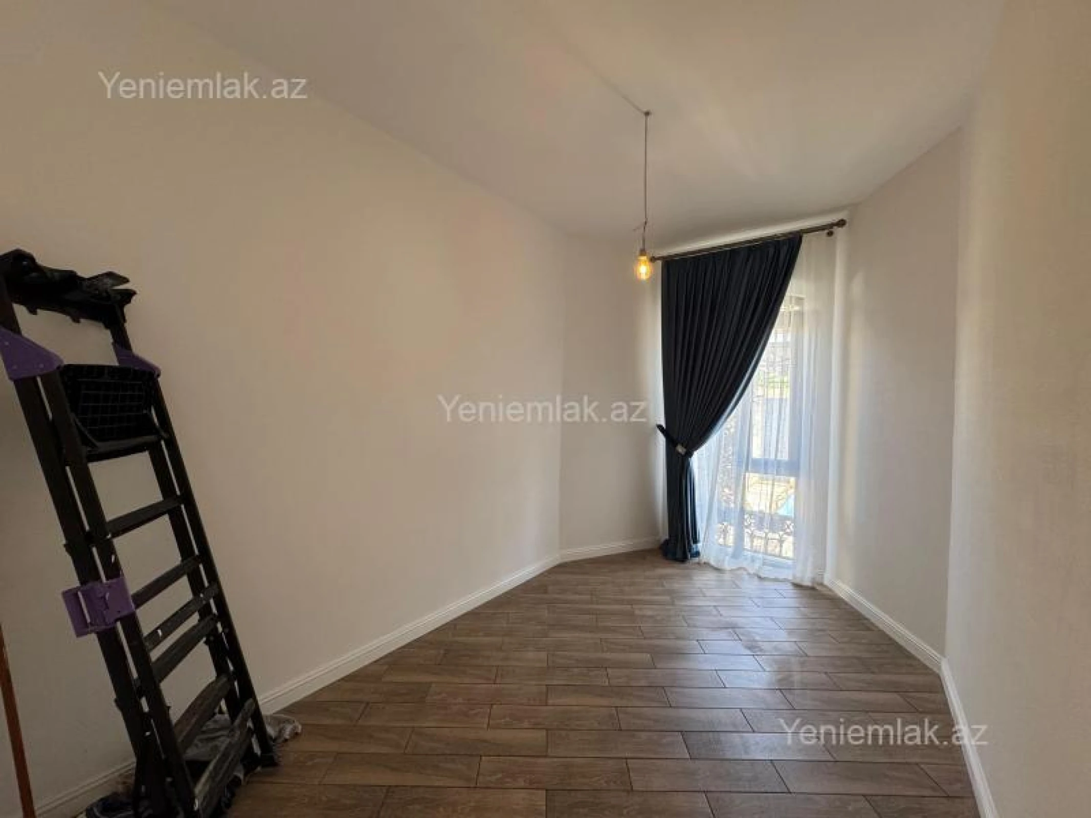 Satılır 7 otaqlı həyət evi 360 m²
