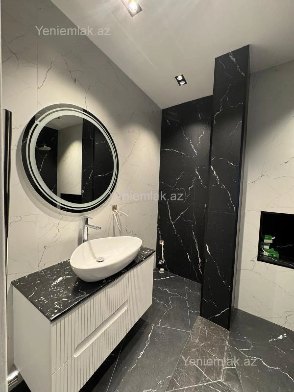 Satılır 7 otaqlı həyət evi 360 m²