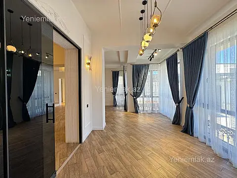 Satılır 7 otaqlı həyət evi 360 m²