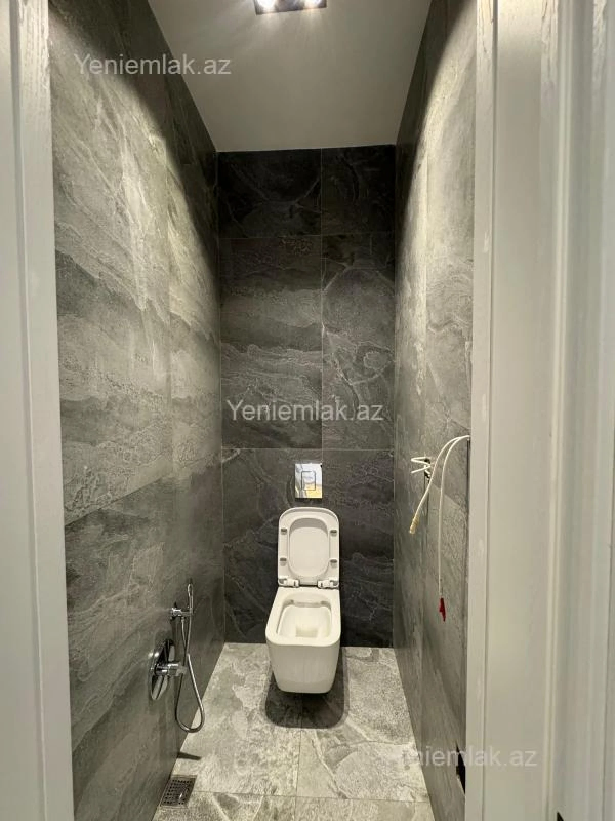 Satılır 7 otaqlı həyət evi 360 m²