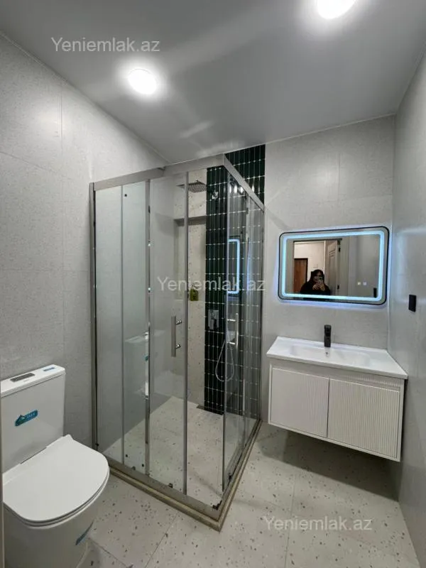 Satılır 3 otaqlı yeni tikili 70 m²