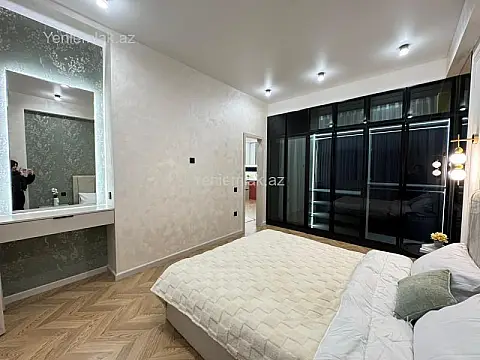 Satılır 3 otaqlı yeni tikili 70 m²