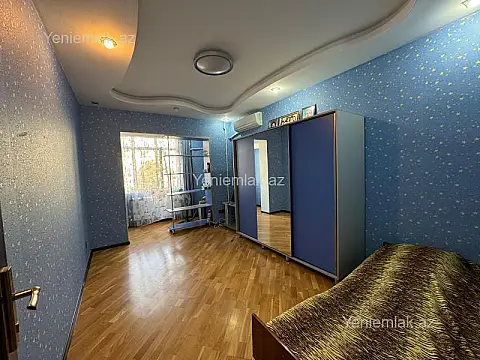Satılır 3 otaqlı köhnə tikili 85 m²