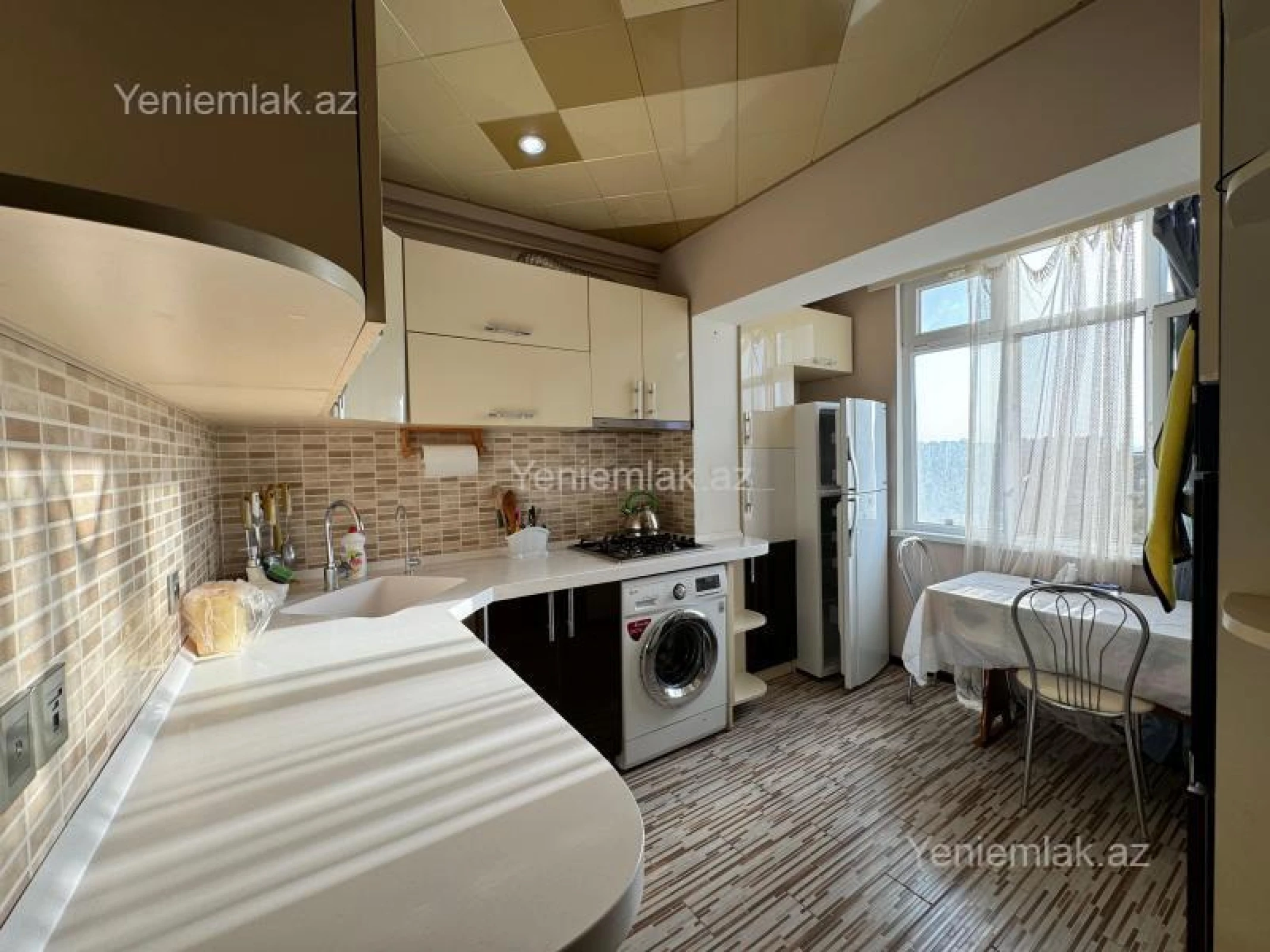 Satılır 3 otaqlı köhnə tikili 85 m²