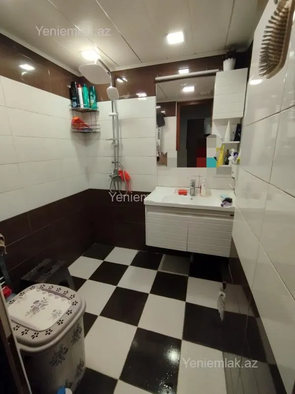 Satılır 3 otaqlı köhnə tikili 75 m²