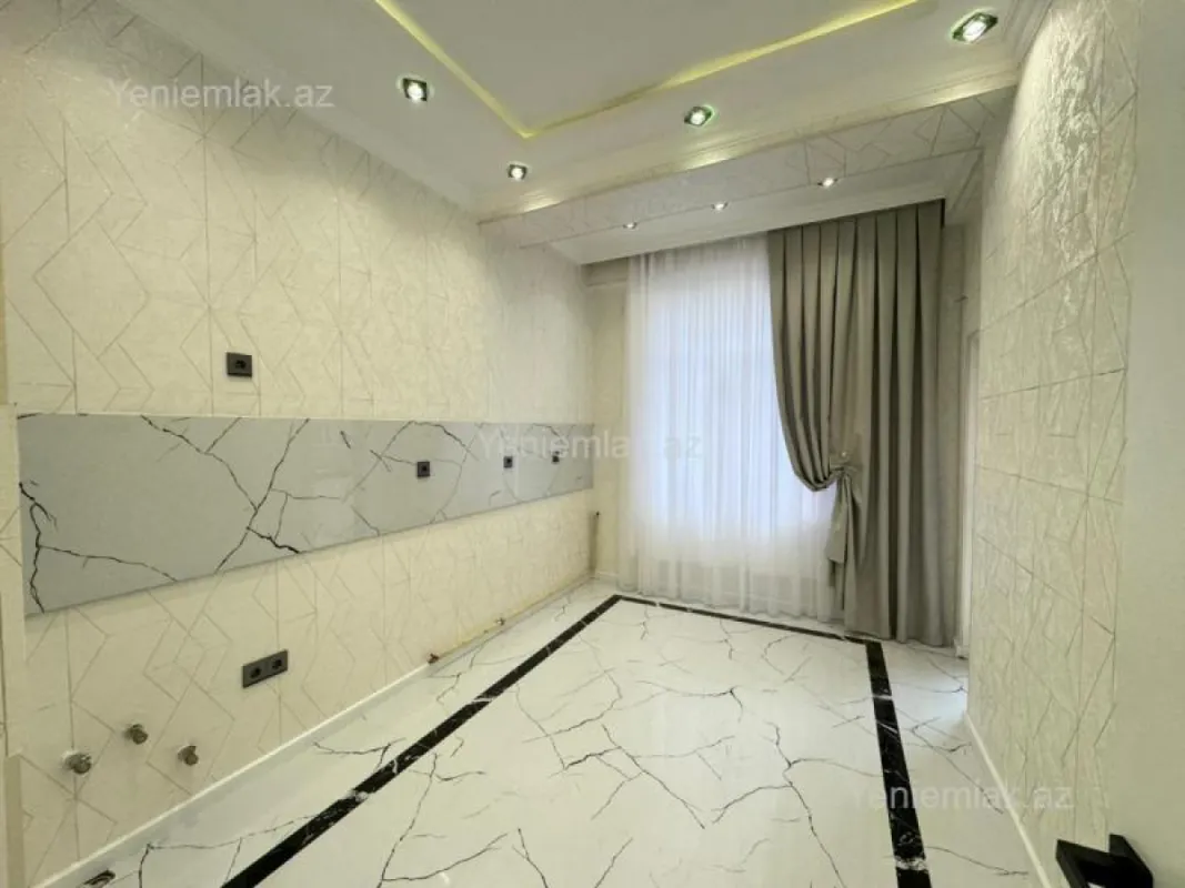 Satılır 3 otaqlı yeni tikili 105 m²