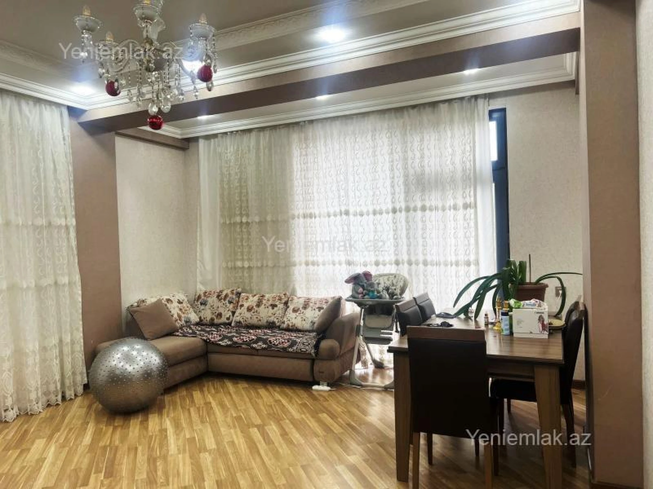 Satılır 3 otaqlı yeni tikili 118 m²