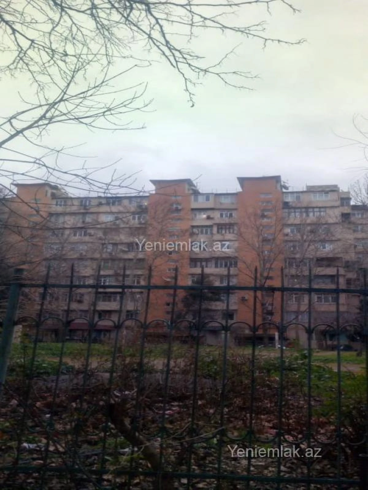 Satılır 2 otaqlı köhnə tikili 65 m²