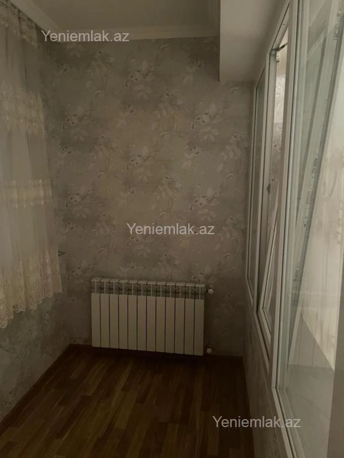 Satılır 2 otaqlı köhnə tikili 65 m²