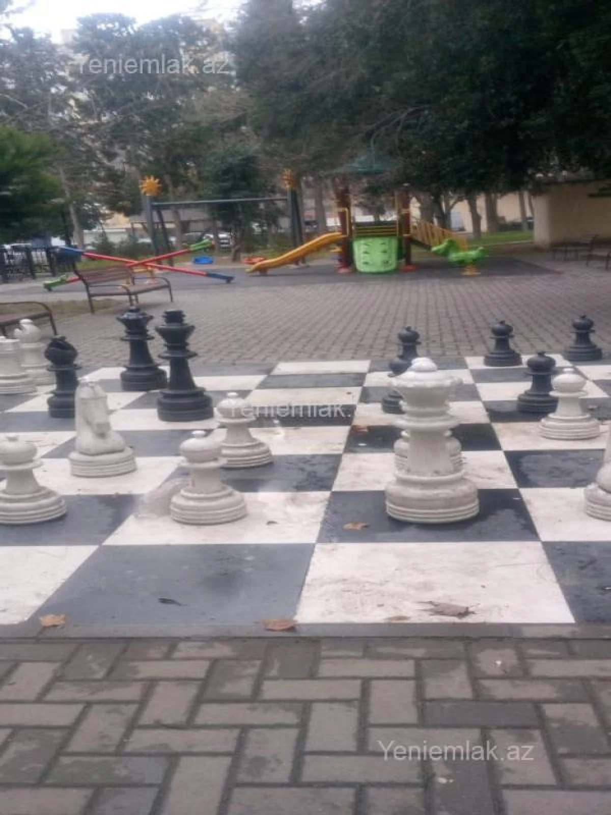 Satılır 2 otaqlı köhnə tikili 65 m²