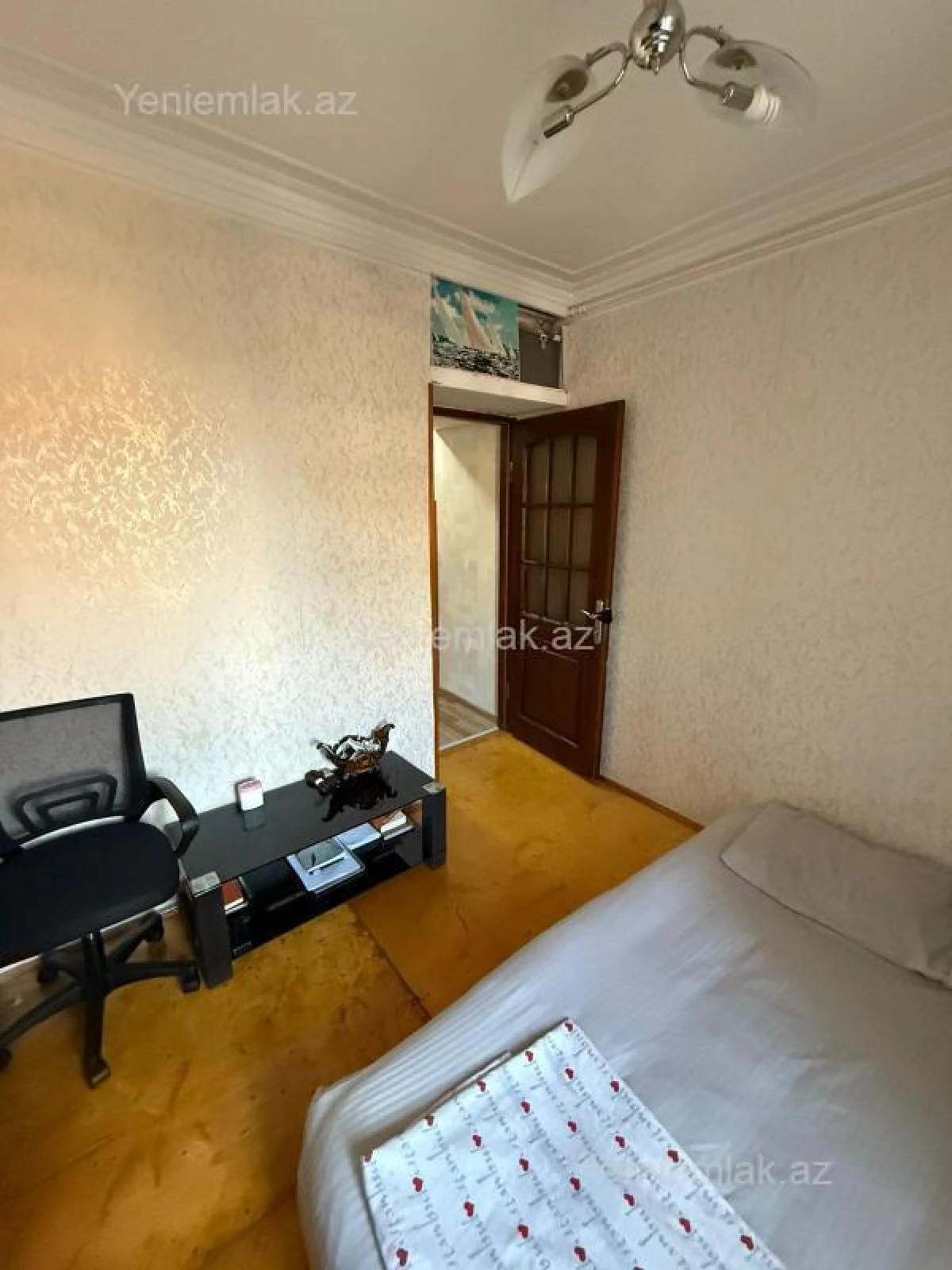 Satılır 2 otaqlı köhnə tikili 40 m²