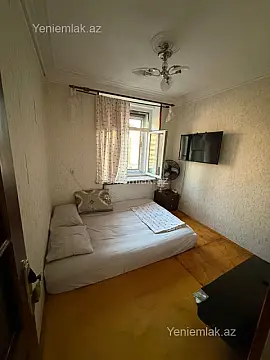 Satılır 2 otaqlı köhnə tikili 40 m²