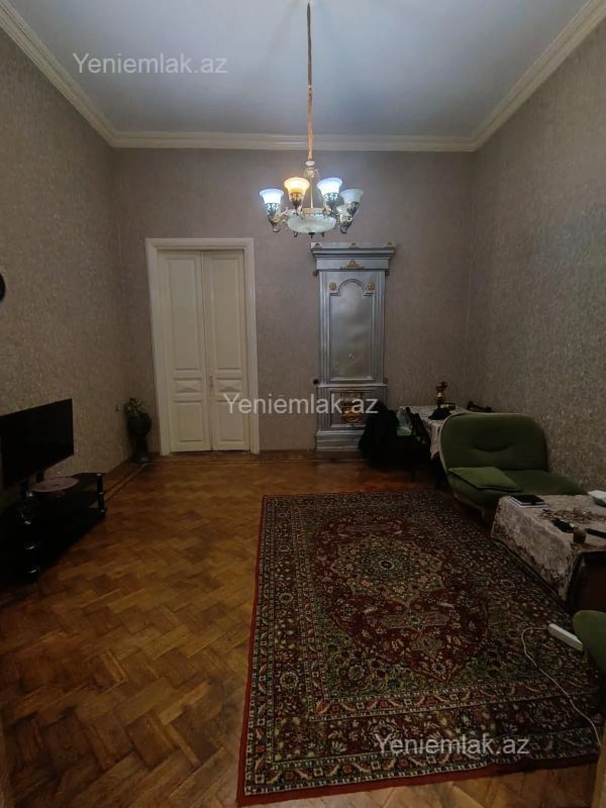 Satılır 2 otaqlı köhnə tikili 75 m²