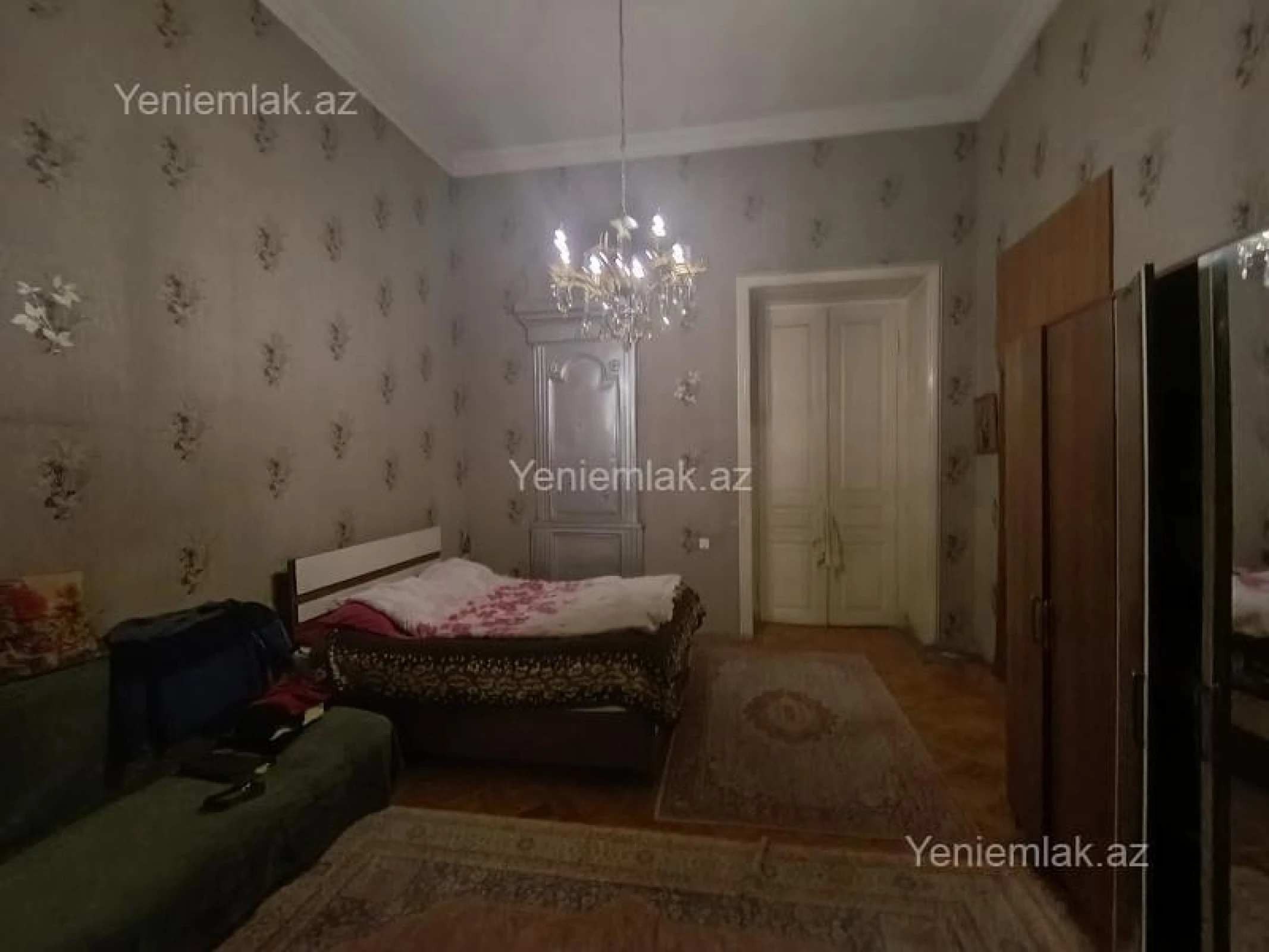 Satılır 2 otaqlı köhnə tikili 75 m²