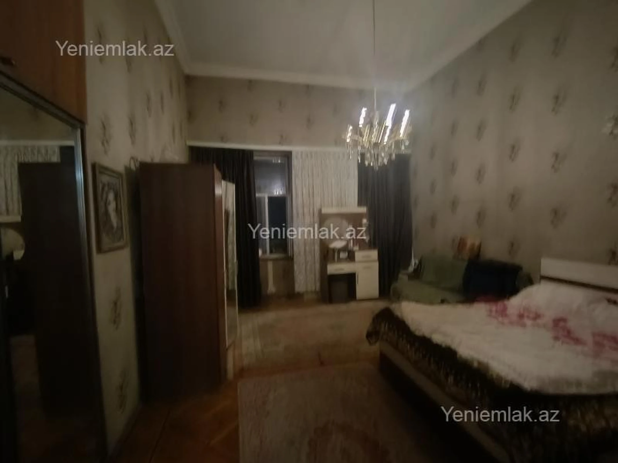 Satılır 2 otaqlı köhnə tikili 75 m²