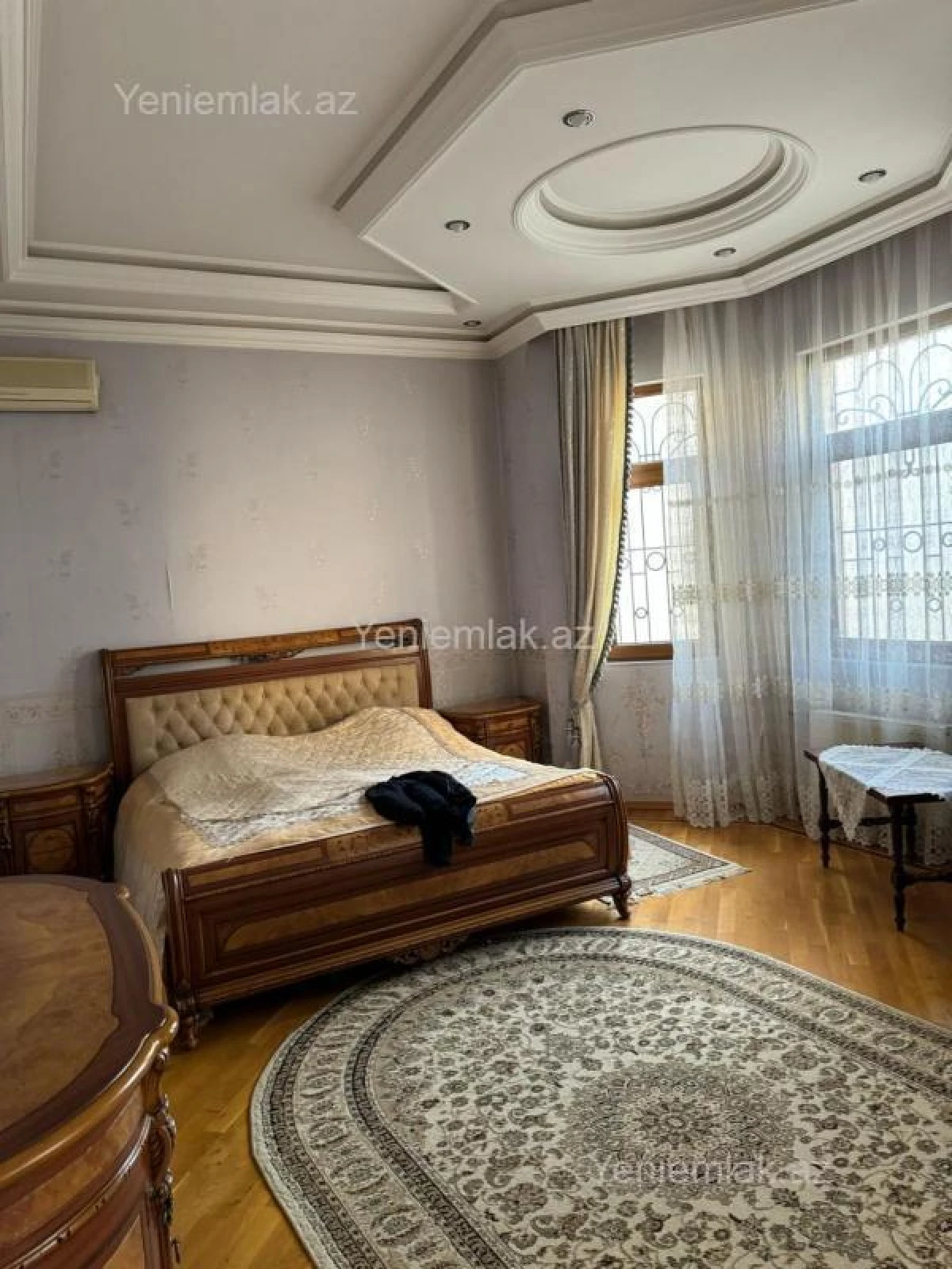 Satılır 7 otaqlı obyekt 370 m²