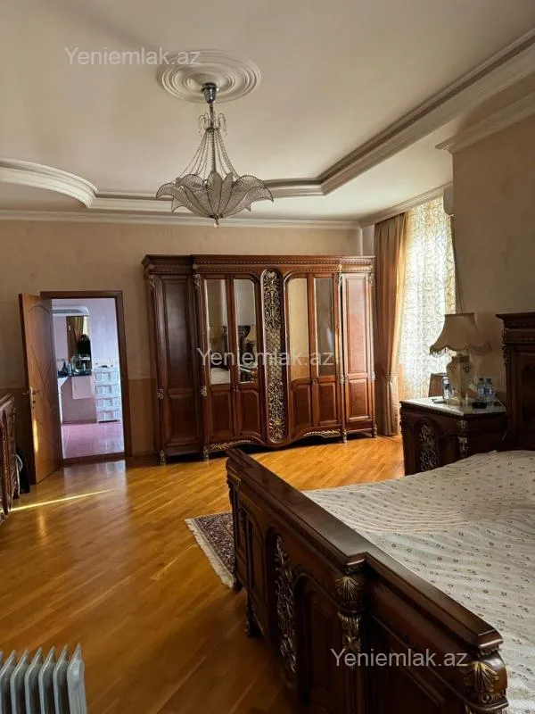 Satılır 7 otaqlı obyekt 370 m²