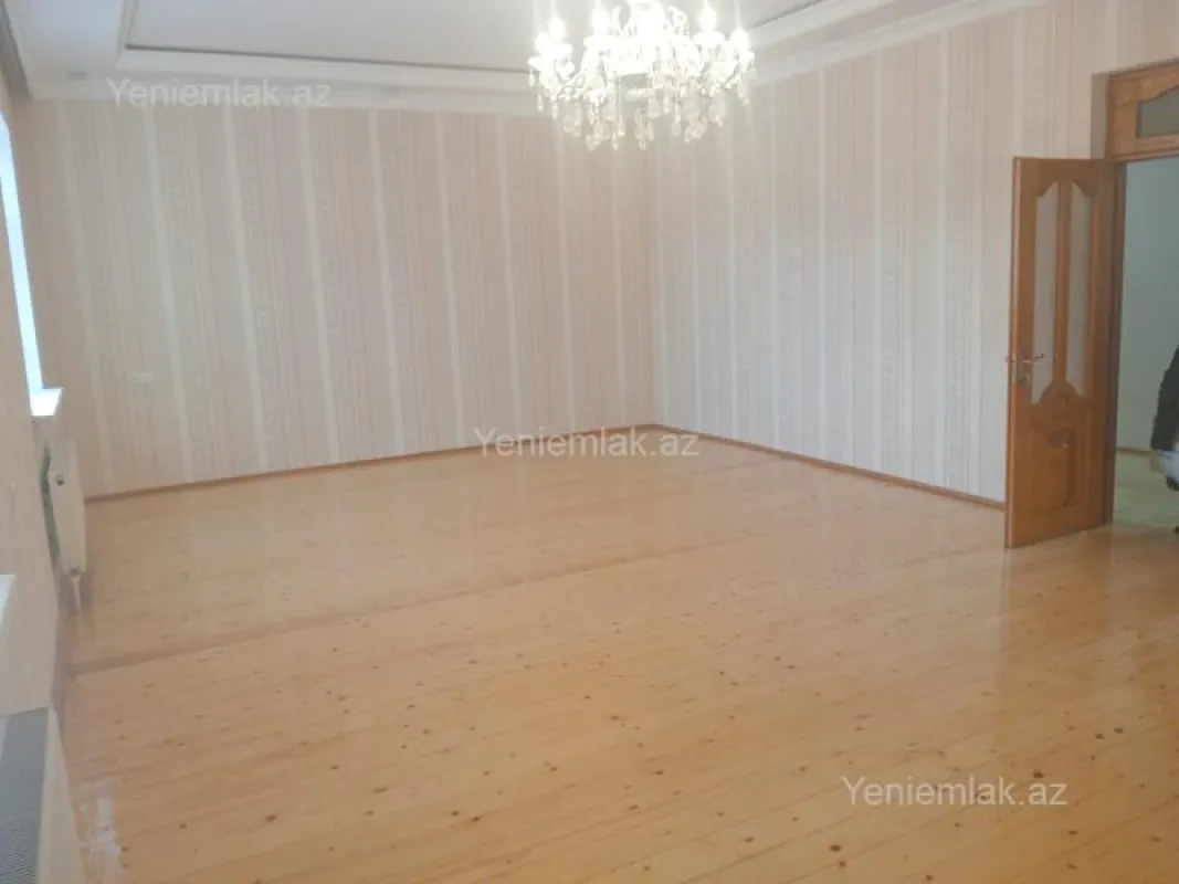 Satılır 4 otaqlı həyət evi 160 m²