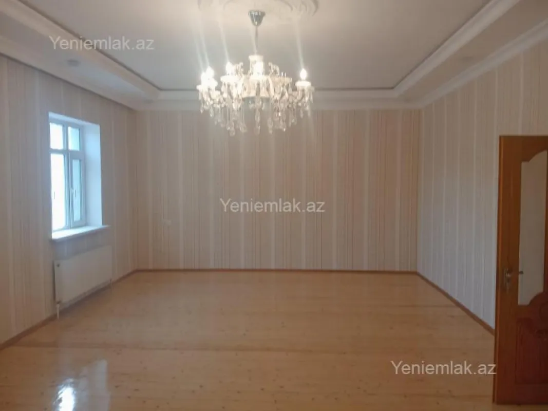 Satılır 4 otaqlı həyət evi 160 m²