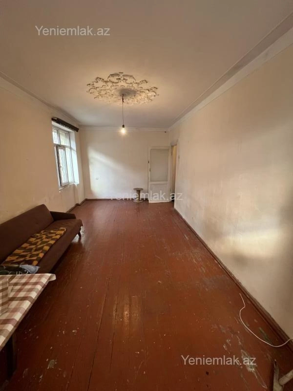 Satılır 2 otaqlı köhnə tikili 40 m²