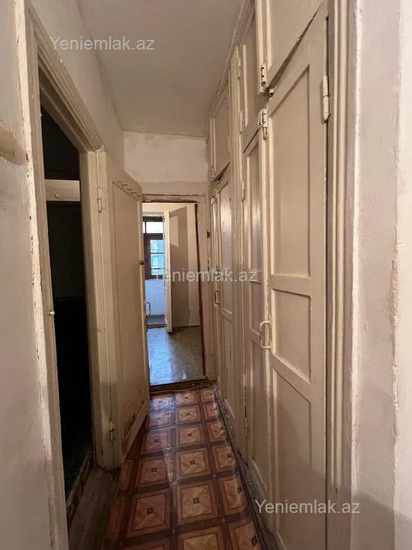 Satılır 2 otaqlı köhnə tikili 40 m²