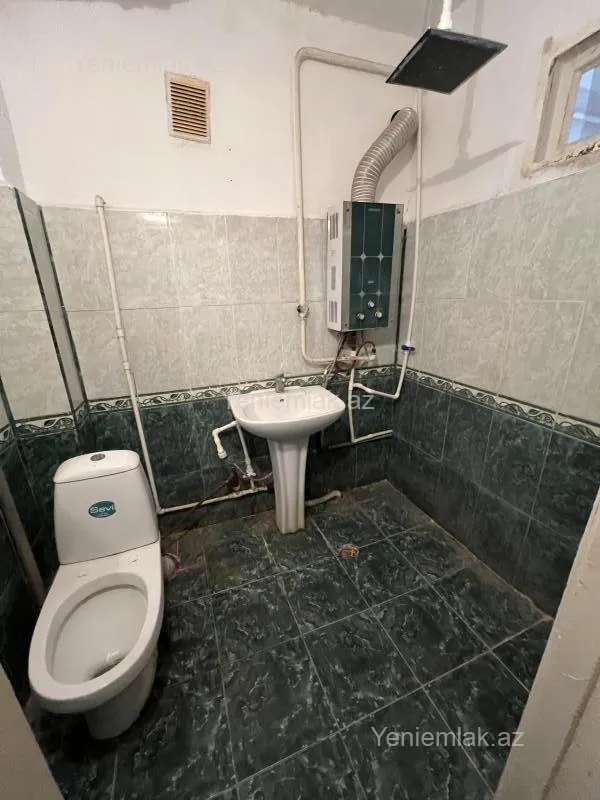 Satılır 2 otaqlı köhnə tikili 40 m²