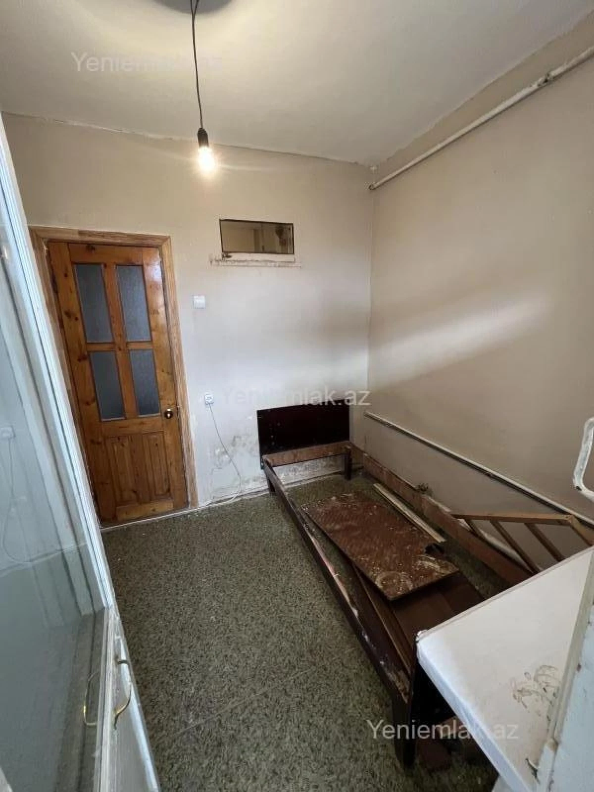 Satılır 2 otaqlı köhnə tikili 40 m²